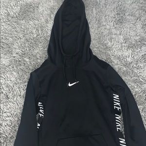 black nike hoodie size xs